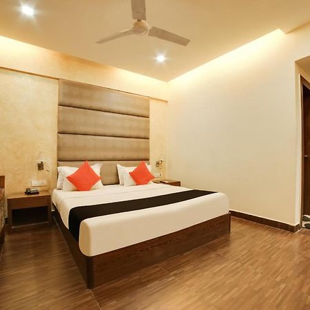 فندق Bhalukpungفي  Capital O 61351 Waii International المظهر الخارجي الصورة