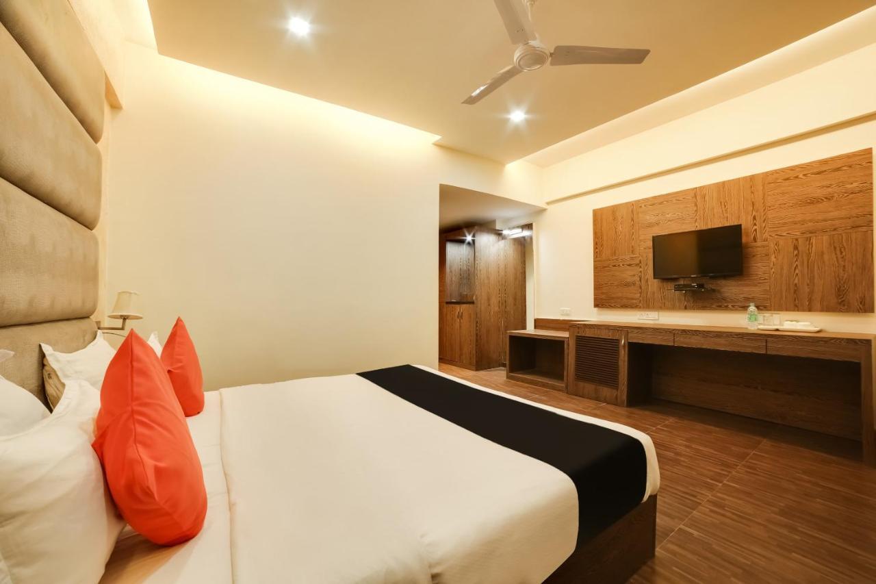 فندق Bhalukpungفي  Capital O 61351 Waii International المظهر الخارجي الصورة