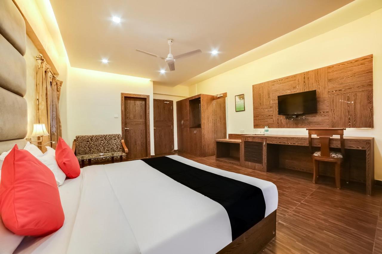 فندق Bhalukpungفي  Capital O 61351 Waii International المظهر الخارجي الصورة